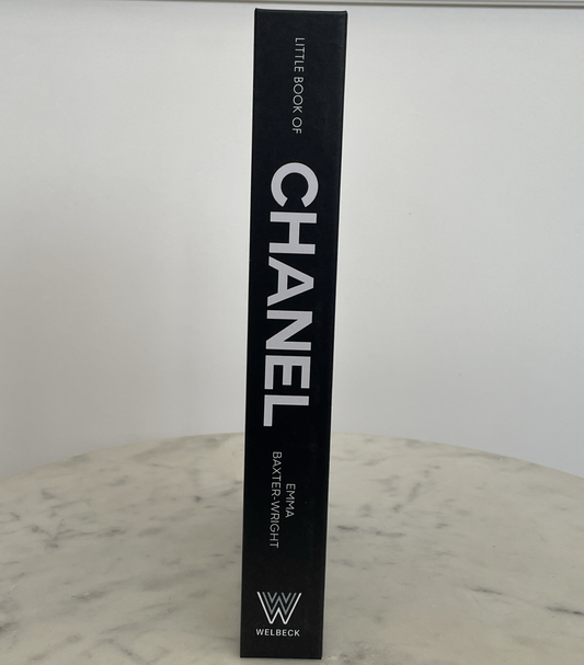 Book Cover Chanel Little Black