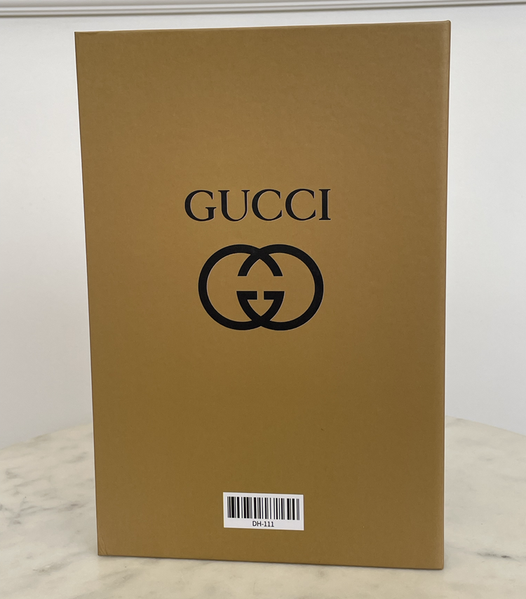 Book Cover Gucci Little Mostaza